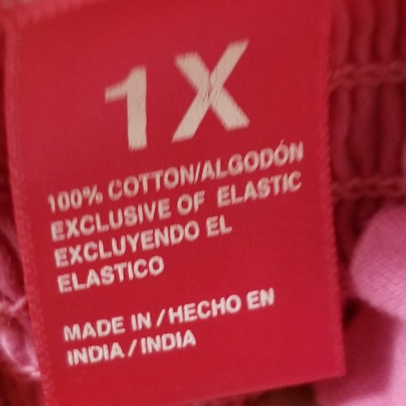 Thank top with back smocking. - Picture 5 of 7